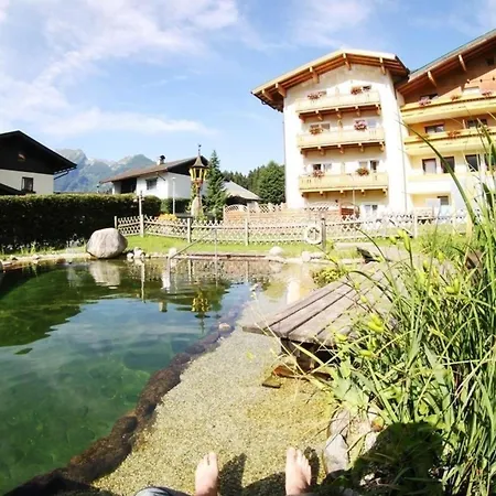 Appartement Eckhaus In Neukirchen am Großvenediger